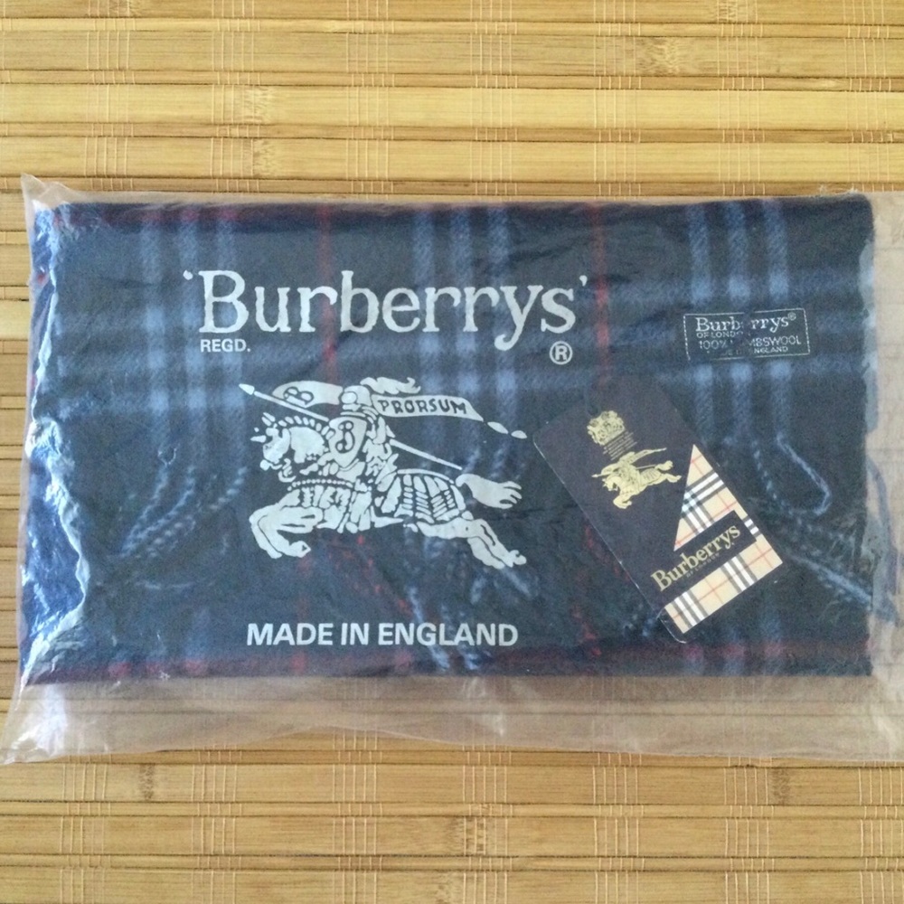 Vintage NWT Burberrys of London Lambswool Scarf - Picture 2 of 7